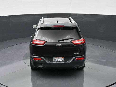 Used 2014 Jeep Cherokee Latitude FWD image 17