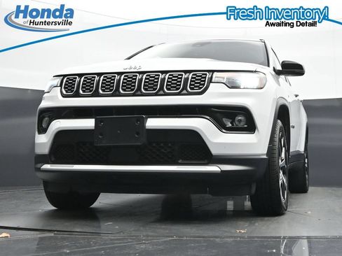 Used 2025 Jeep Compass Limited AWD/4WD image 28