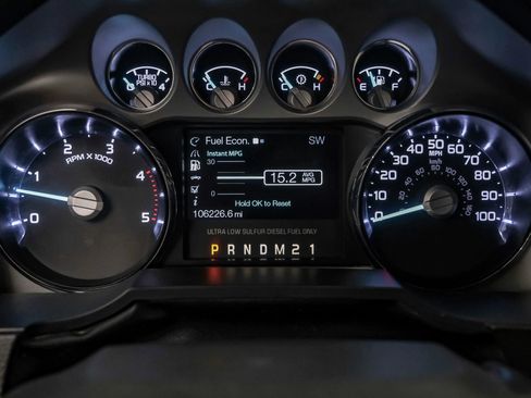 Used 2016 Ford F250 Lariat w/ FX4 Off-Road Package AWD/4WD image 21