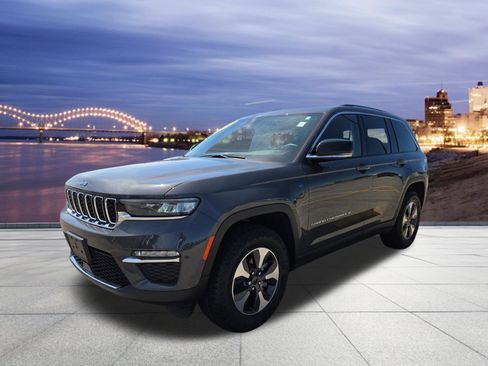 Used 2023 Jeep Grand Cherokee 4WD 4xe image 1