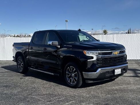 Certified 2025 Chevrolet Silverado 1500 LT w/ Leather Package RWD image 40