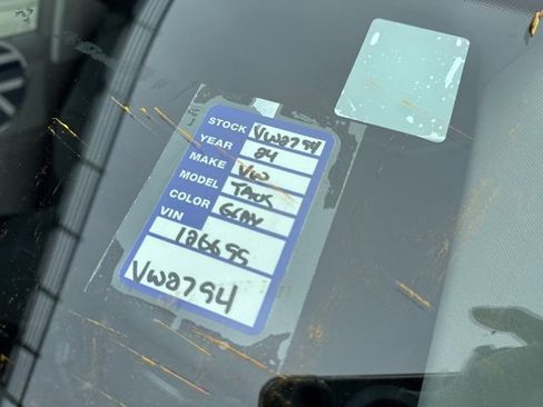 Used 2024 Volkswagen Taos SE image 27