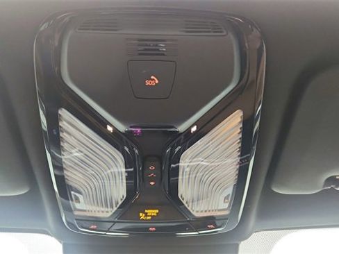 Used 2025 BMW X5 sDrive40i w/ M Sport Package image 61