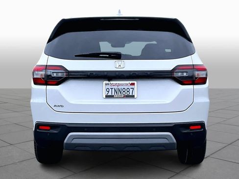 Used 2025 Honda Pilot EX-L image 4