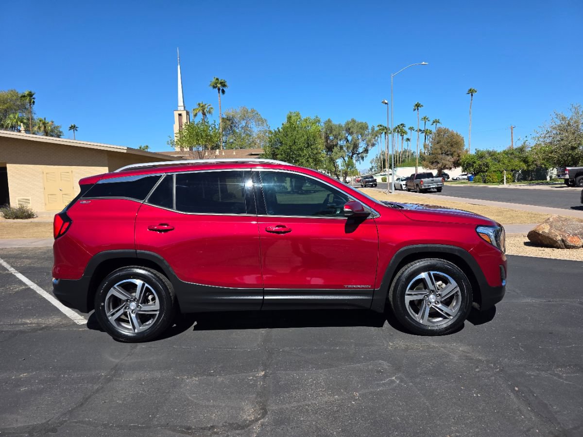 Used 2020 GMC Terrain SLT w/ Preferred Package FWD image 3