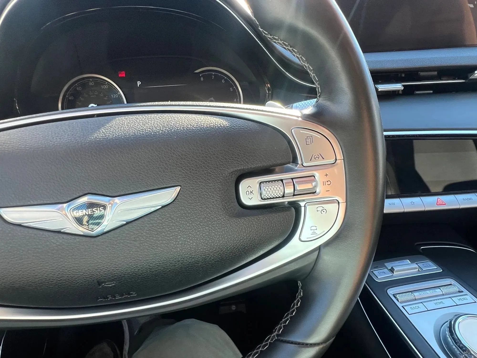 Used 2025 Genesis GV70 2.5T AWD/4WD image 19