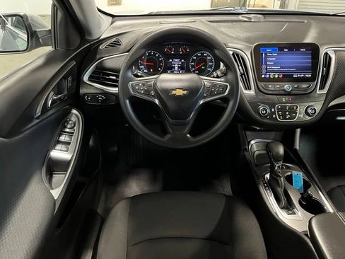 Used 2024 Chevrolet Malibu LT FWD image 18