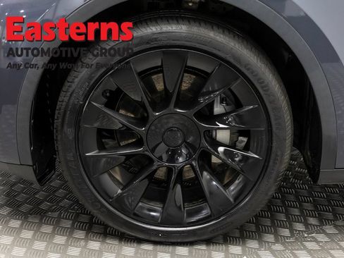 Used 2022 Tesla Model Y Long Range AWD/4WD image 26