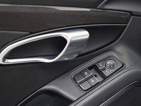 Certified 2018 Porsche 911 GT3 image 18