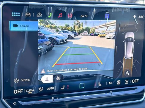 New 2026 Volkswagen Tiguan SE image 18