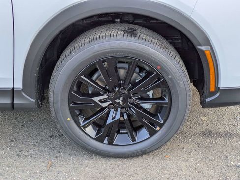 New 2026 Mitsubishi Eclipse Cross SEL AWD/4WD image 11