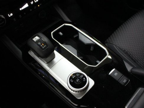 New 2026 Mitsubishi Outlander ES image 14