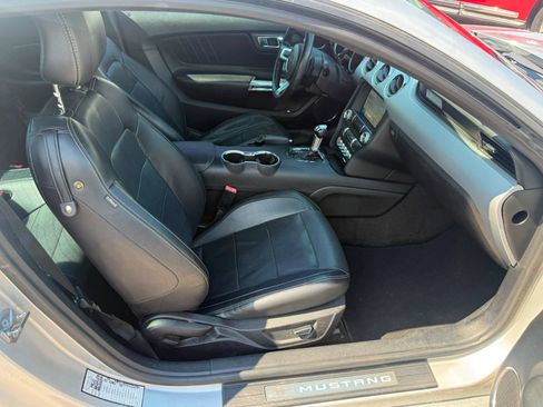 Used 2017 Ford Mustang Premium RWD image 18