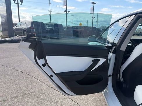 Used 2021 Tesla Model 3 Long Range image 31