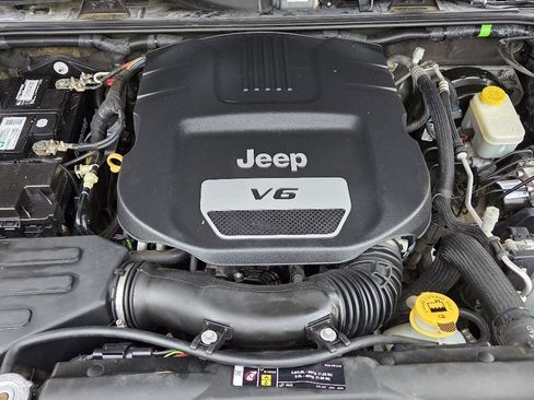 Used 2017 Jeep Wrangler Unlimited Sport w/ Quick Order Package 24S image 21