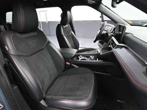 Used 2025 Ford Explorer ST AWD/4WD image 53