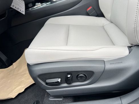 New 2025 Lexus UX 300h AWD image 13