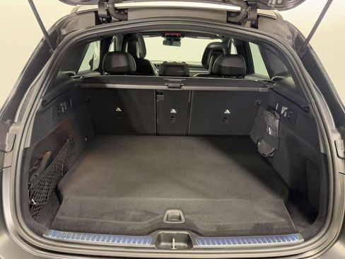 Used 2025 Mercedes-Benz GLC 350e 4MATIC image 28