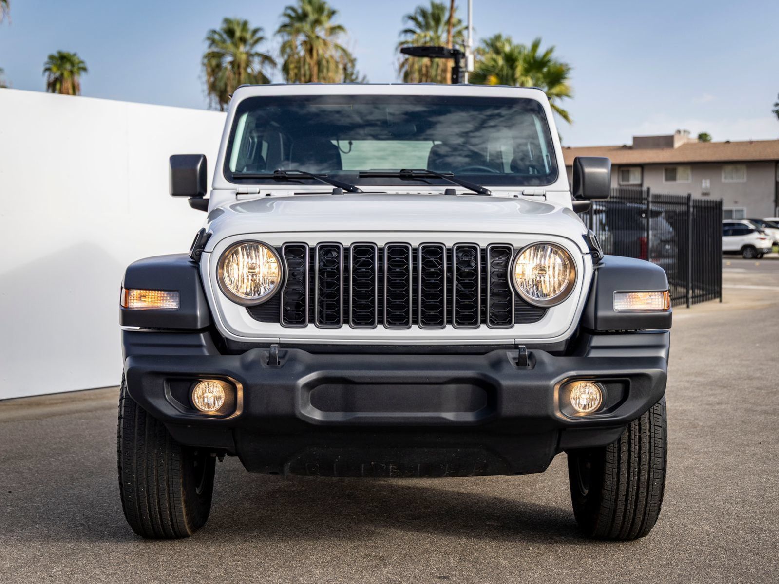 Used 2025 Jeep Wrangler Unlimited Sport AWD/4WD image 4