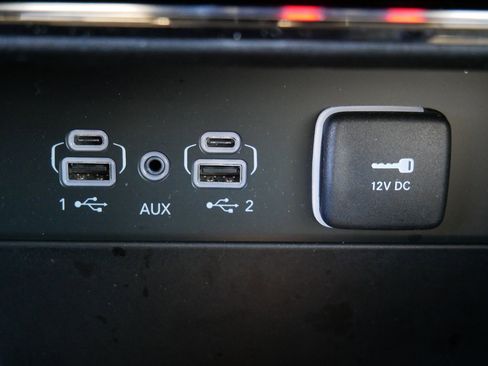 Used 2023 Jeep Grand Cherokee L Limited image 31