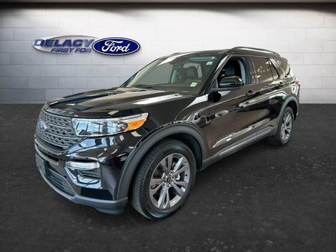 Used 2023 Ford Explorer XLT w/ Equipment Group 202A AWD/4WD image 1