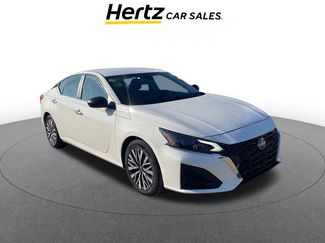 Used 2025 Nissan Altima 2.5 SV video 1