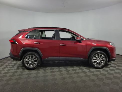 Used 2020 Toyota RAV4 Limited FWD image 10