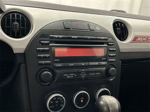 Used 2014 MAZDA MX-5 Miata Club image 20
