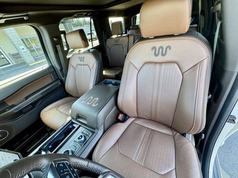 Used 2024 Ford Expedition King Ranch image 13