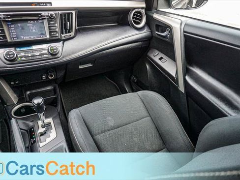 Used 2018 Toyota RAV4 XLE FWD image 25