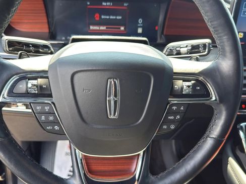 Certified 2024 Lincoln Navigator Reserve AWD/4WD image 18