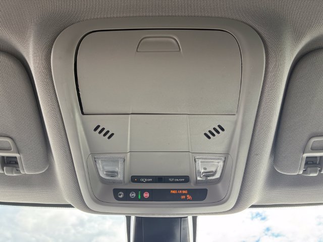 Used 2025 Chevrolet Blazer LT AWD/4WD image 29