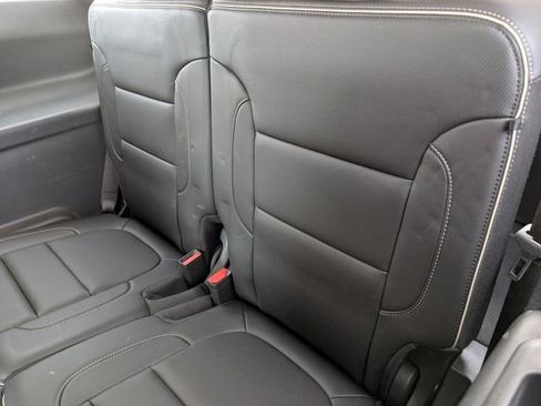 Used 2021 GMC Acadia Denali w/ Denali Technology Package image 17