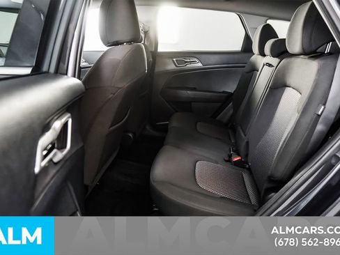 Used 2025 Kia Sportage LX FWD image 17