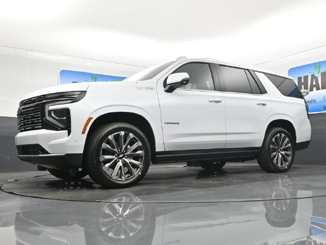New 2026 Chevrolet Tahoe High Country AWD/4WD image 18