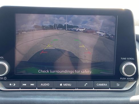 Used 2023 Nissan Rogue SV FWD image 22