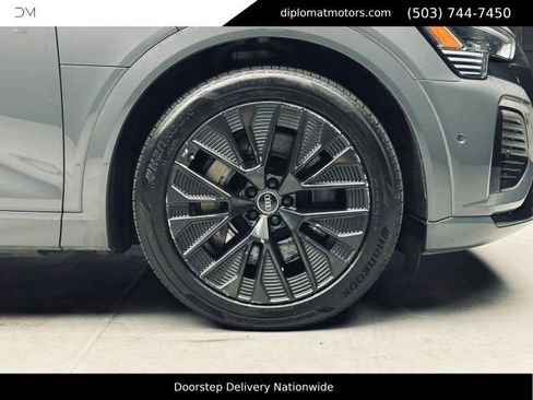 Used 2024 Audi Q8 e-tron Prestige AWD/4WD image 46