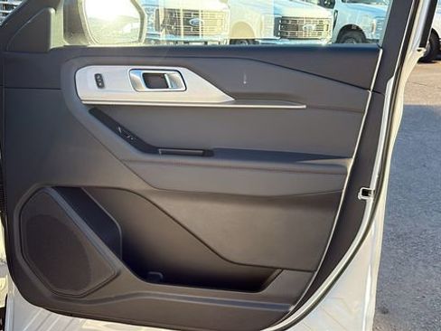 New 2026 Ford Explorer Active image 9