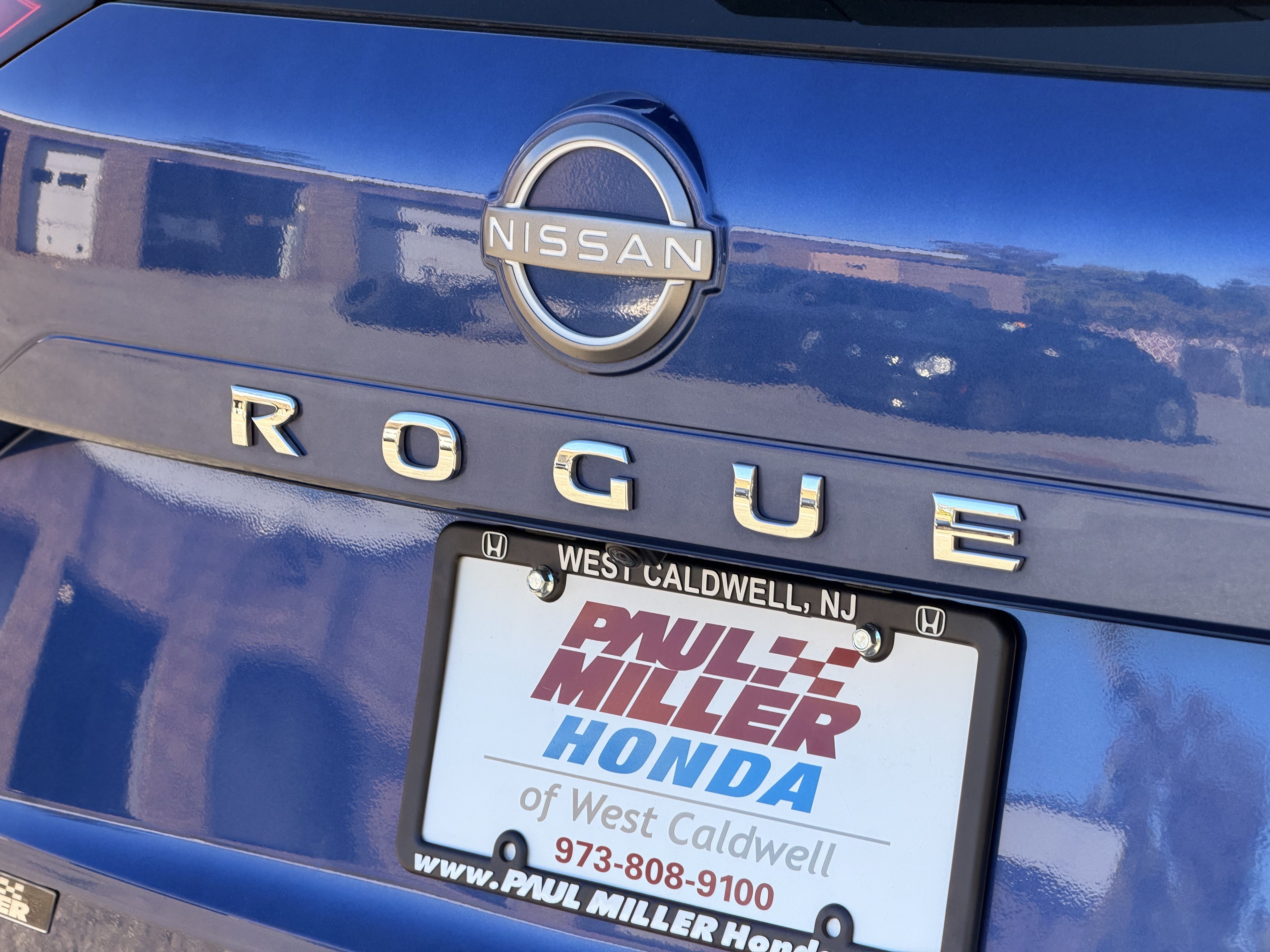 Used 2023 Nissan Rogue SV AWD/4WD image 26