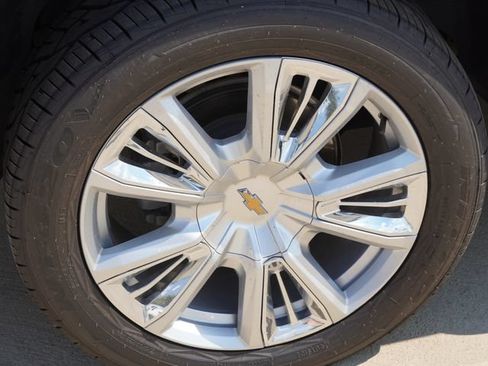 Used 2023 Chevrolet Tahoe High Country RWD image 11