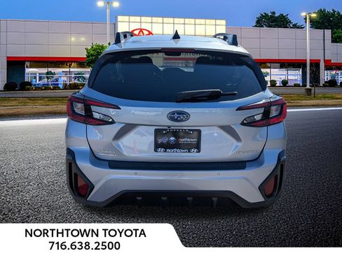 Used 2024 Subaru Crosstrek 2.5i Limited AWD/4WD image 15