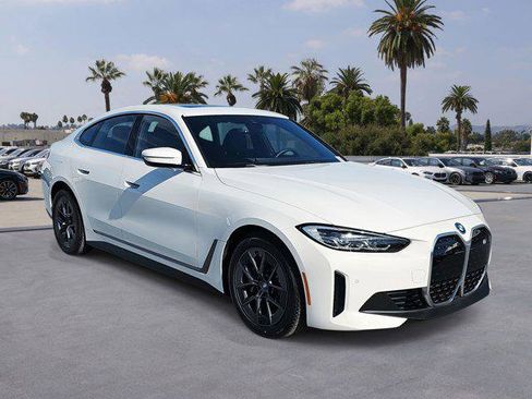 Certified 2023 BMW i4 eDrive40 image 3