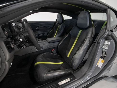 Used 2019 Aston Martin DB11 AMR image 41