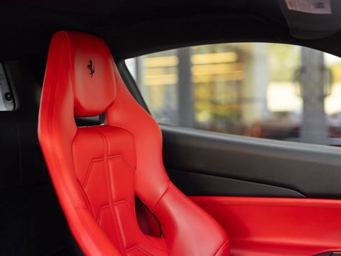 Used 2017 Ferrari 488 GTB RWD image 25