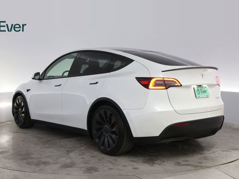Used 2022 Tesla Model Y Performance image 17