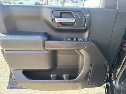 Certified 2019 Chevrolet Silverado 1500 Custom w/ Custom Value Package image 18