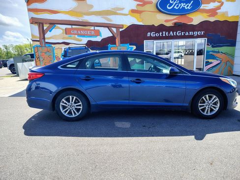 Used 2015 Hyundai Sonata SE w/ Option Group 09 FWD image 6