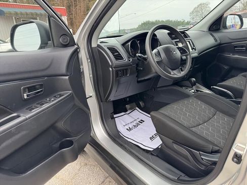 Used 2024 Mitsubishi Outlander Sport ES image 13