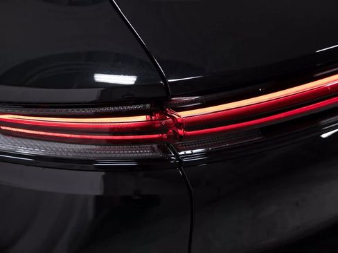 Certified 2025 Porsche Cayenne image 35