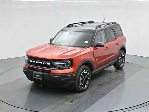 New 2024 Ford Bronco Sport Outer Banks w/ Tech Package image 40